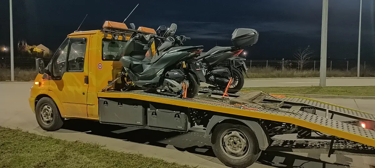 Autospecială tractări auto